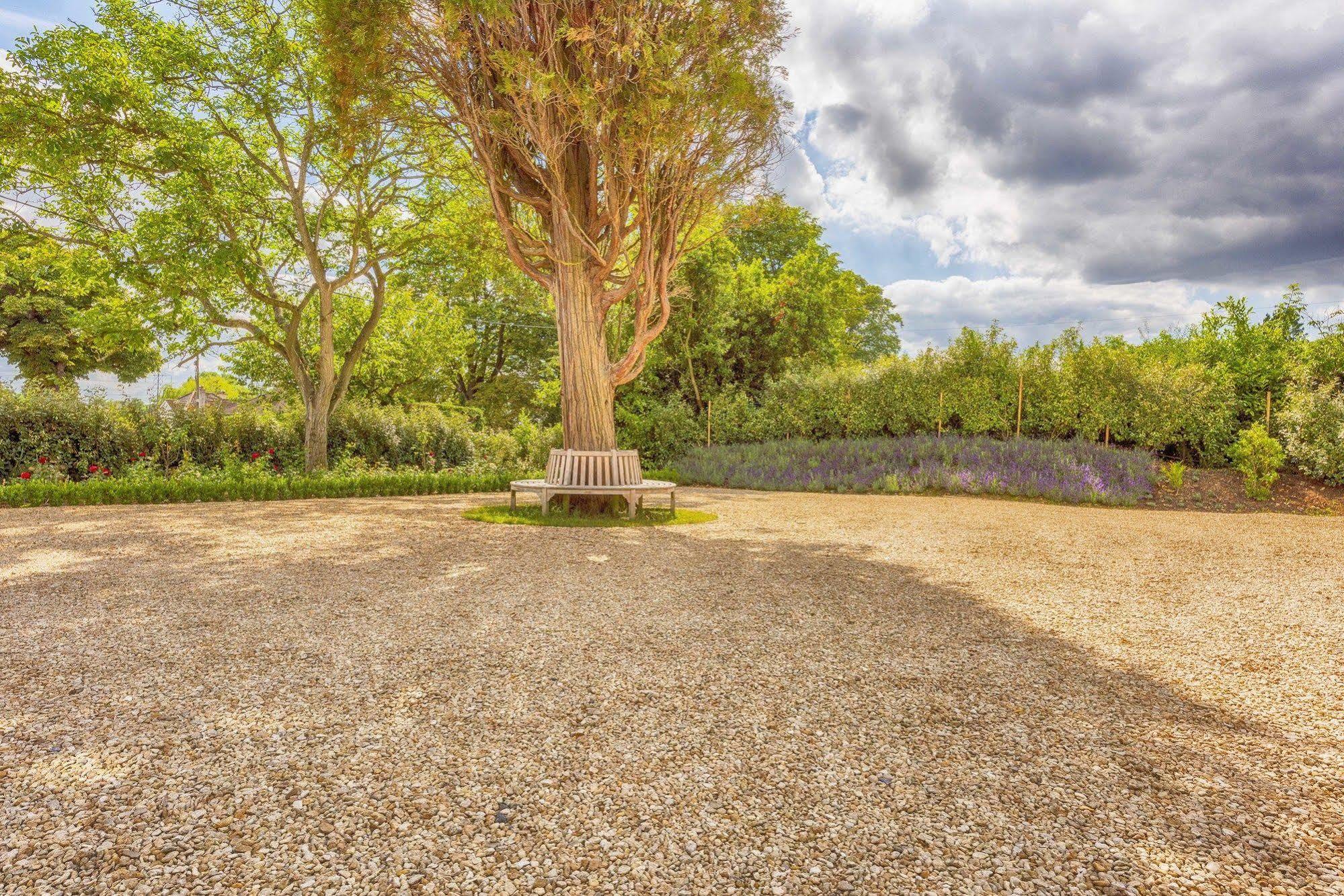 Villa Whitley Coach House Exterior foto